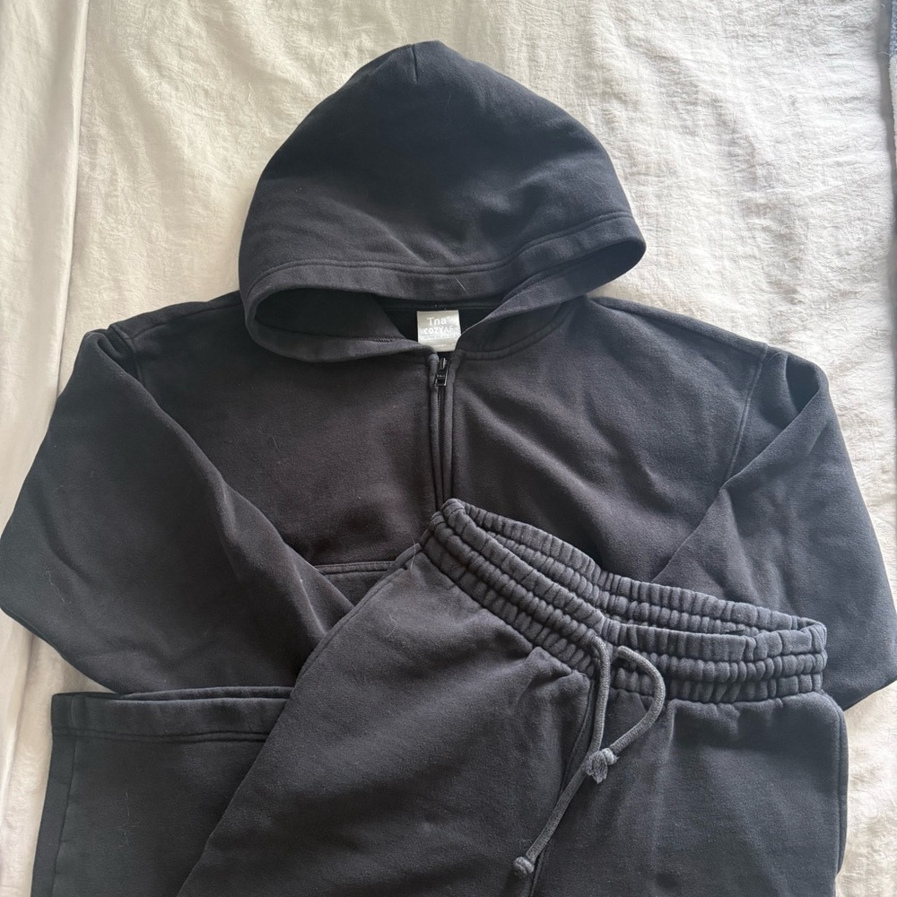 TNA Sweatsuit